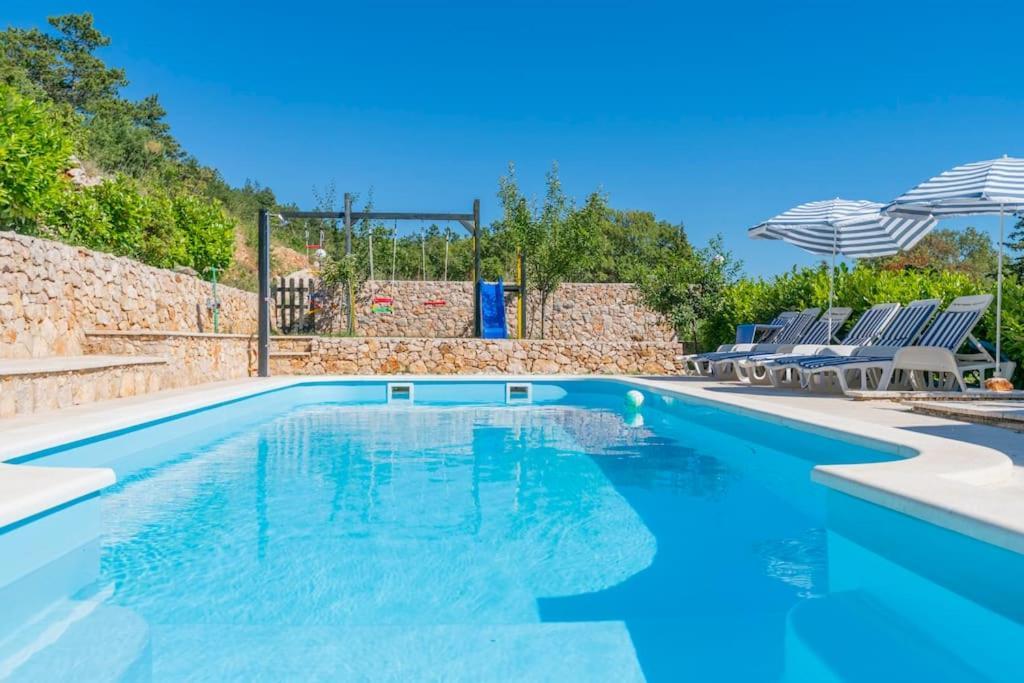 Three-Bedroom Villa With Private Pool Lovrec Luaran gambar